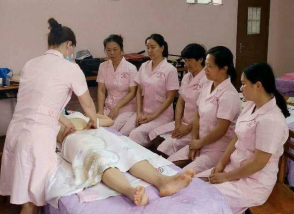 專(zhuān)業(yè)守護(hù)，無(wú)痛呵護(hù) 高級(jí)催乳師引領(lǐng)產(chǎn)后乳房健康管理新體驗(yàn)